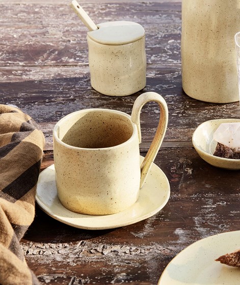 FERM LIVING Flow Tasse gelb