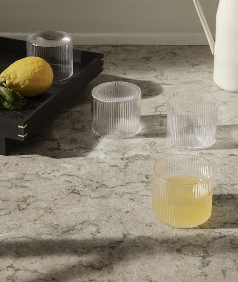 FERM LIVING Ripple Glas 4-er Set Flach ( 7,5) farblos