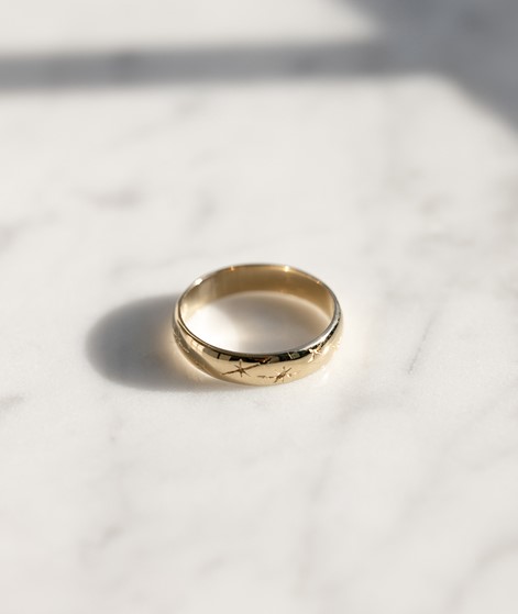 FLAWED Starry Ring Gold