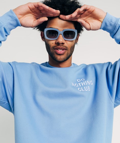 ON VACATION Do Nothing Club Sweater Blau