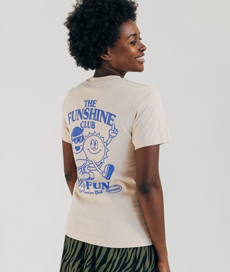 ON VACATION Fun Ladies T-Shirt Beige