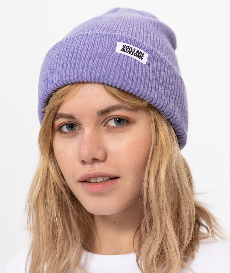 GIRLS ARE AWESOME Classic Beanie flieder