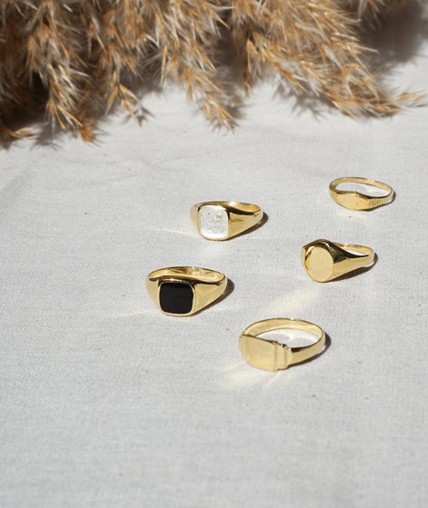 FLAWED Black Dahlia Ring gold