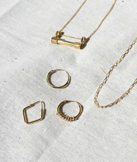 FLAWED Tiny Square Hoop gold