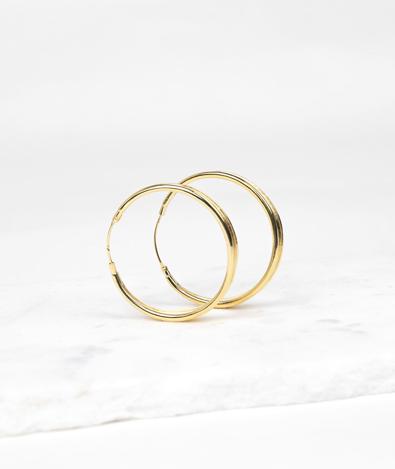 FLAWED Iconic Hoops gold