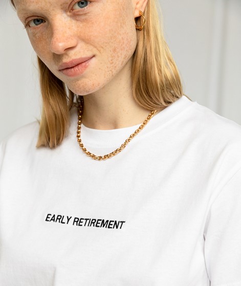 ON VACATION Early Retirement T-Shirt